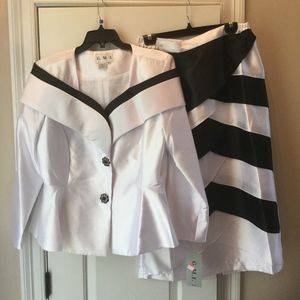 G.M.I NY Black and White Woman Elegant Dress Suit